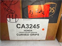 (13)CA3245 Grips) Honda