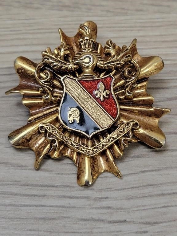 Coat of Arms Pendant/Pin