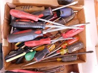 25 mixed screwdrivers