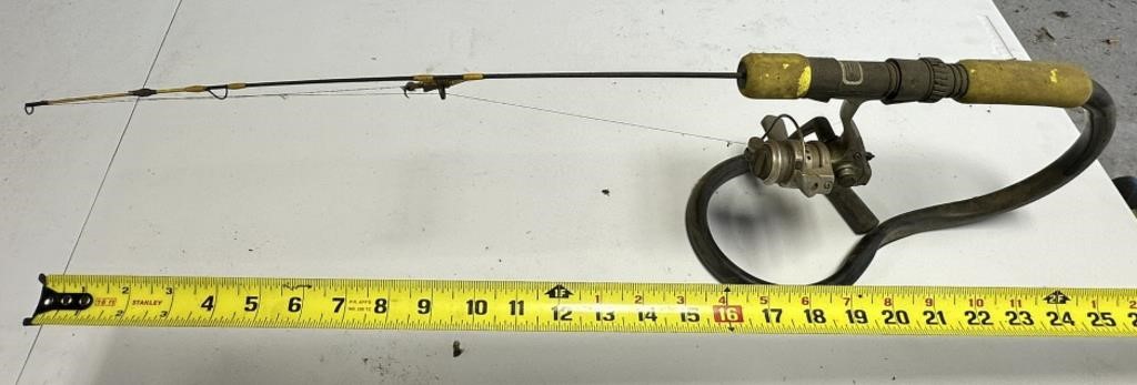 self standing ice fishing pole