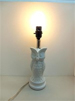Owl lamp white works no shade