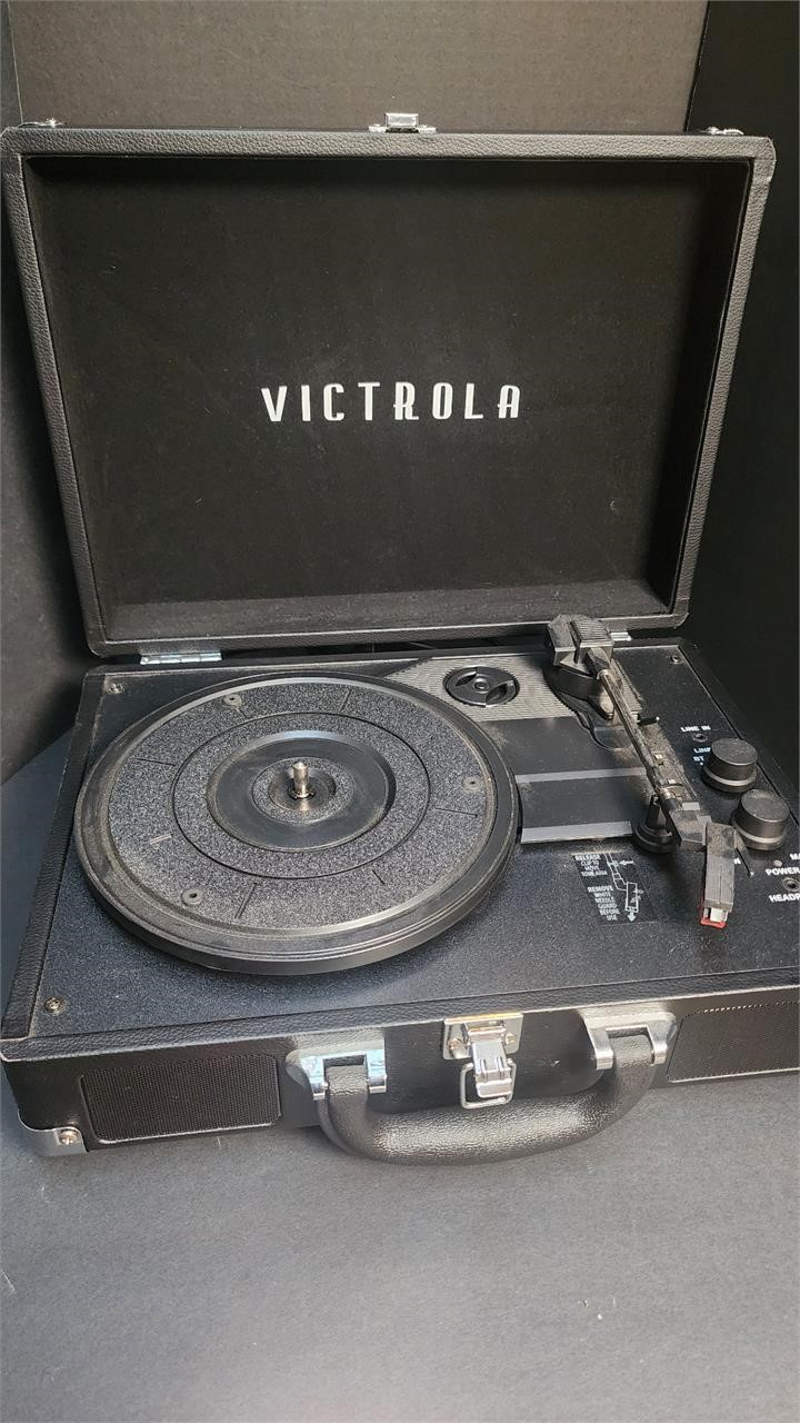 Victrola record player with Bluetooth