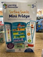 Sporting Snacks mini fridge (Missing pieces)