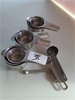 ss measuring spoons, cups