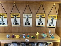 PENGUINS COMMEMORATIVE HANGING BANNERS & BEAUTY &