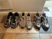 NIKE ATHLETIC SHOES 3 PAIRS