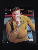 WILLIAM SHATNER SIGNED 8X10 PHOTO STAR TREK JSA