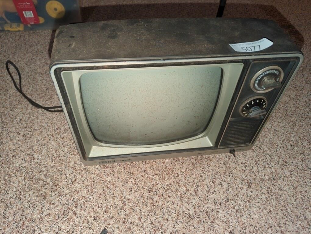 Antique Zenith TV powers on