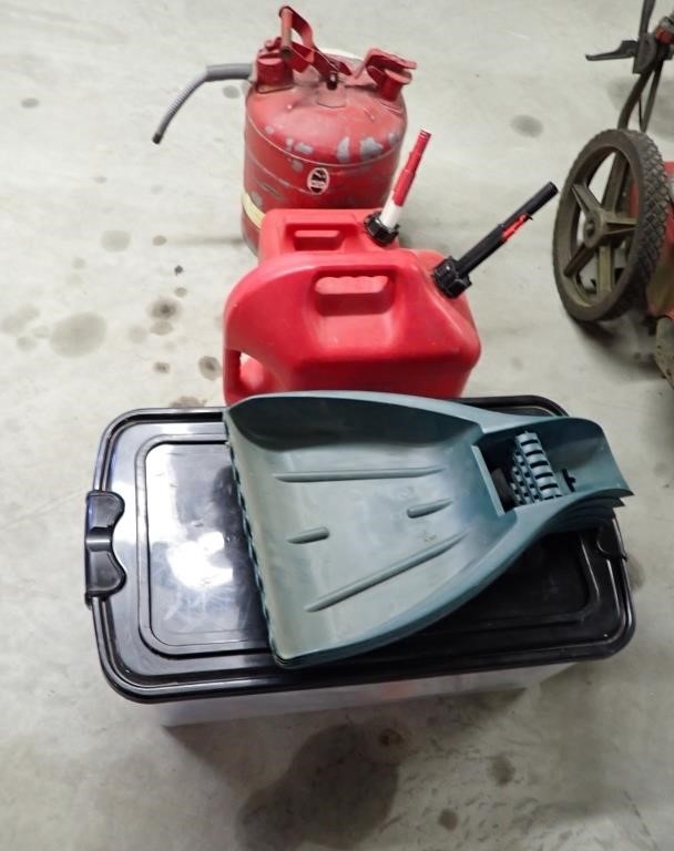 WEED TRIMMER PARTS IN TOTE, 3 GAS CANS - ONE IS