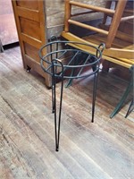 Black Metal Plant Stand