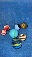 7 various vintage marbles