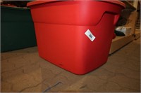 RED TOTE WITH LID