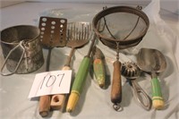 VTG KITCHEN UITENSILS