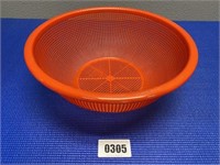 Red Bowl Strainer