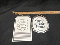 SIMPLE THINGS AND MEMORIES SIGN LOT