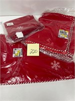 NEW Winter Holiday Table Linens