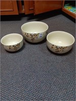 Pottery nesting bowls