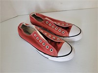 Red Converse Chuck Taylors size 5 (mens) 7 (woman)