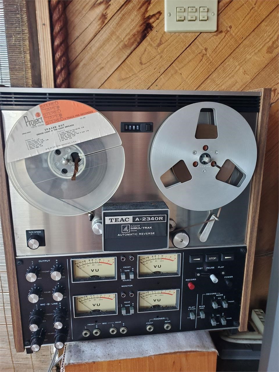 Teac A-23340 R reel to reel rwcorder