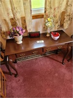 SOFA TABLE & CONTENTS