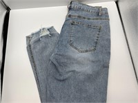 Light Wash Distressed Skinny Jeans with Pockets