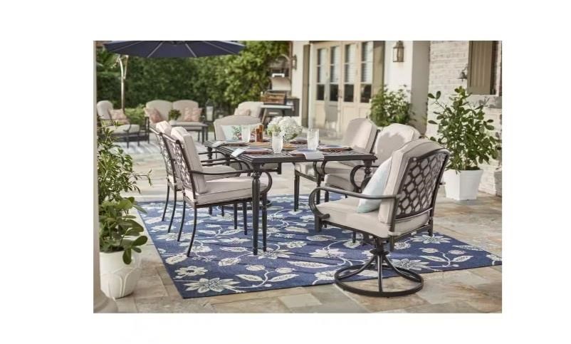 Hampton Bay Laurel Oaks 7-Piece Patio Dining Set