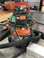 Kubbota 15L Shop Vac