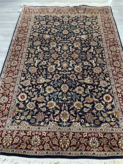 Unlimited Luxury Rug Auction 17