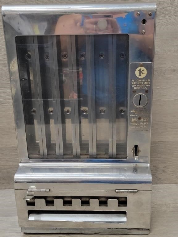 1930s Mills 1Cent Gum Vending Machine