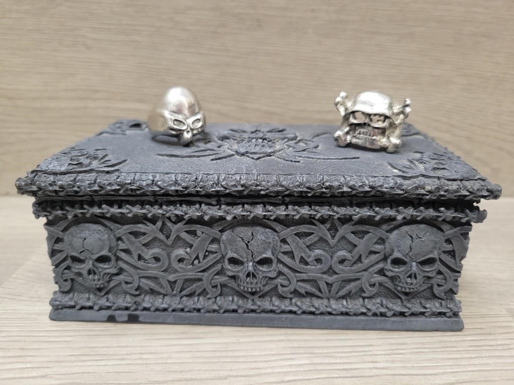 Skull Rings w/ Skull Box