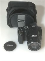 Nikon coolpix p500 w/case, no charger, untested