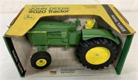 1/16 John Deere 5020 Tractor,NIB