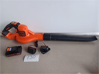 BLACK AND DECKER BATTERY  LEAF BLOWER  W Charger