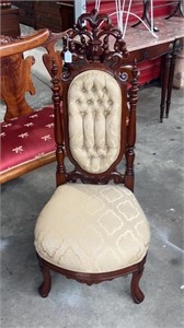 Victorian Walnut Carved Slipper Chair