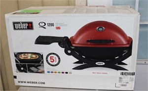 NEW WEBER BBQ Q1200 GAS GRILL NEVER OPENED