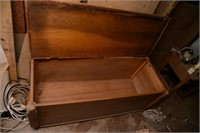 LARGE STORAGE CHEST NOTE CONDITION
