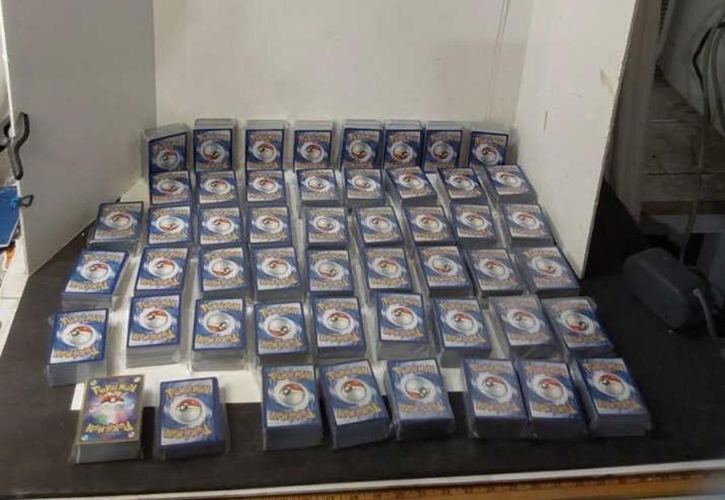 Over 5000 Pokemon Cards In Packs Of 100 U15B
