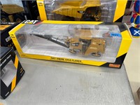 CAT PM200 Cold Planer 1:50 Scale in box