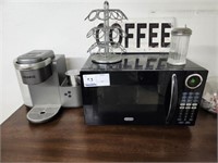 GROUP OF KEURIG COFFEE MAKER AND SUNBEAM