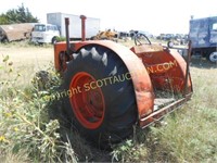 Case LA Tractor on rubber, wide front, parts unit