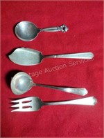 4 Various Serving Utensils