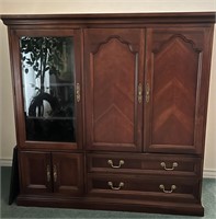 Riverside Furniture Entertainment Cabinet with