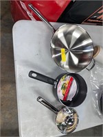 LOT OF 3 COOKWARE