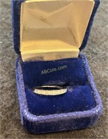 14K White Gold Band with Diamonds (1.8 g), Size 5