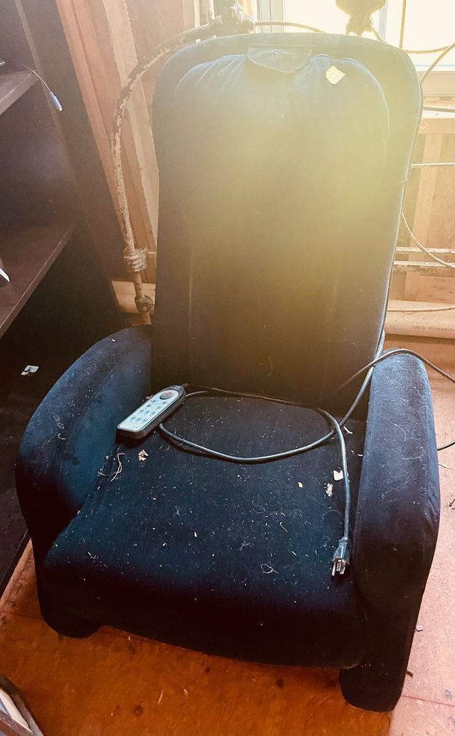 iJoy massage chair in working condition