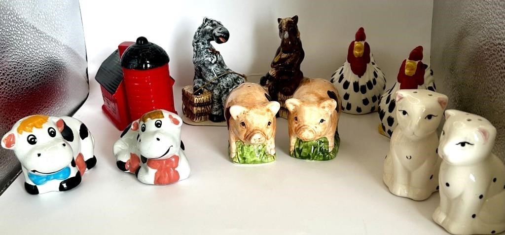 Farm collectible Salt and Pepper shakers