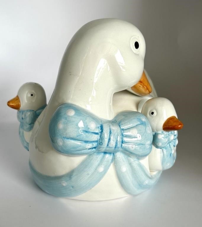 Duck collectible Salt and Pepper shaker