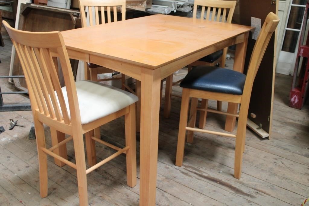 Maple Bar Height Table & Stools