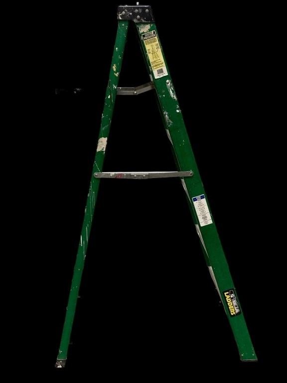 Gorilla Ladders 6' Folding Fiberglass Step Ladder