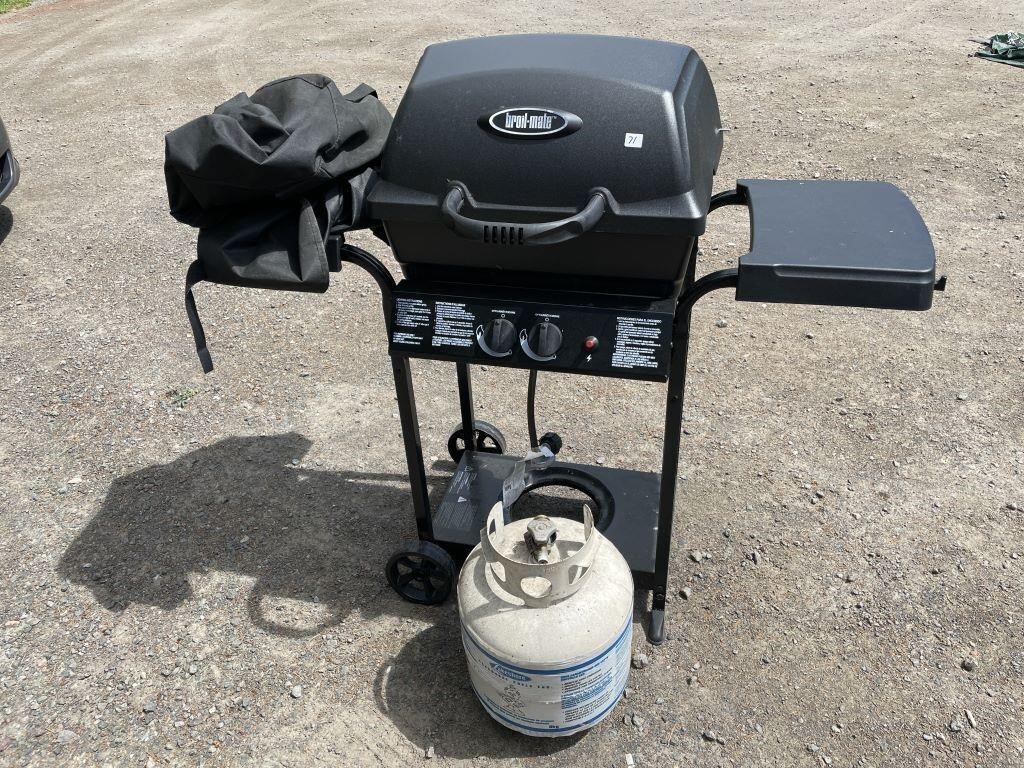 BROIL-MATE BBQ WITH PROPANE TANK AND COVER
